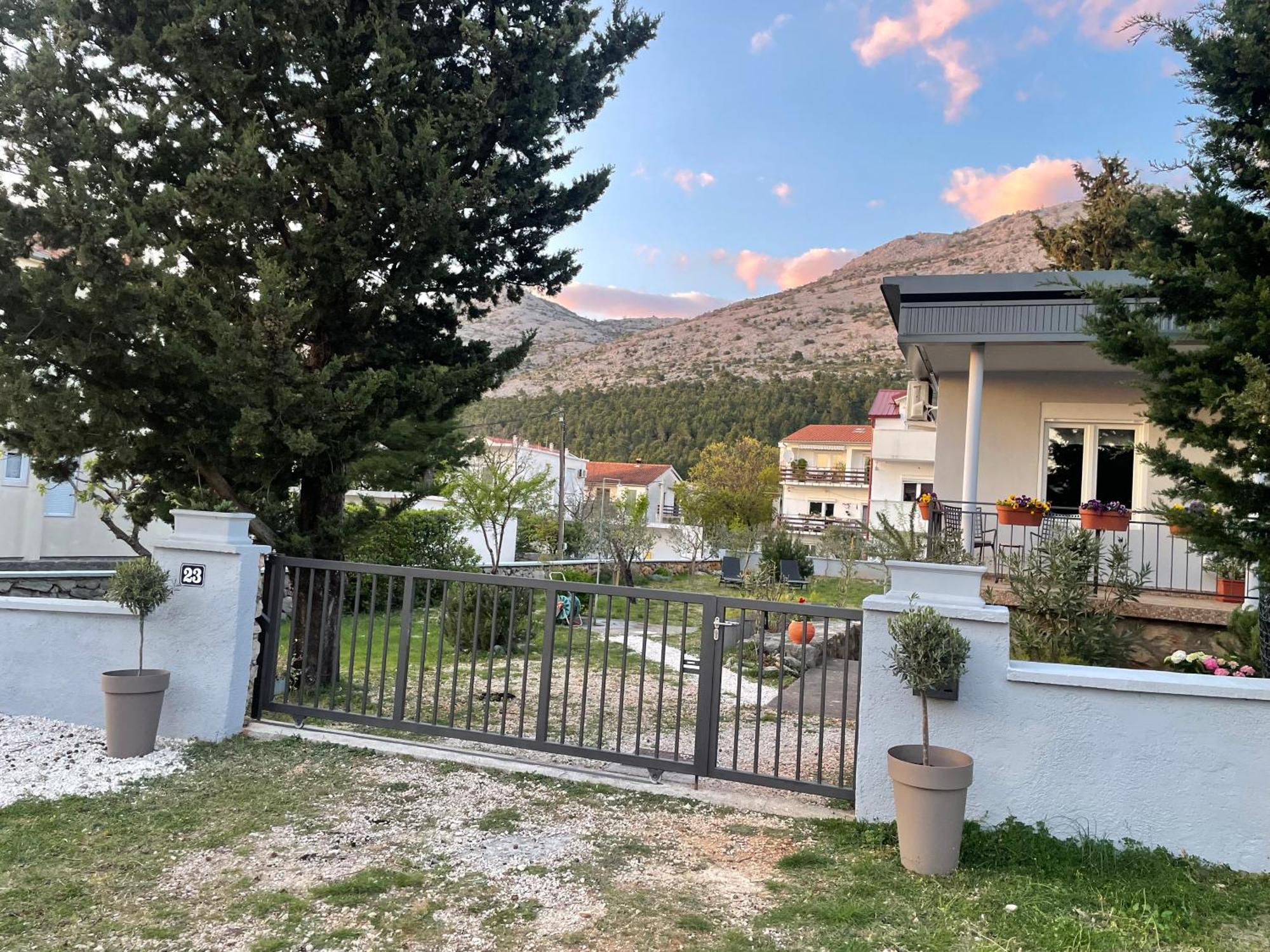 Holiday Home Lola - Large Outdoor Area Starigrad Exterior photo